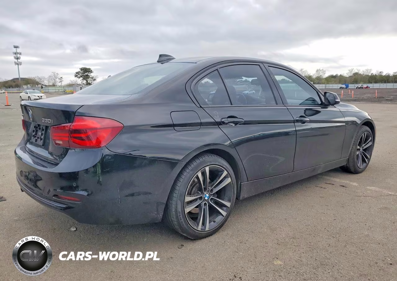 2018 BMW 330 Xi VIN:WBA8D9C50JA608001 - 3