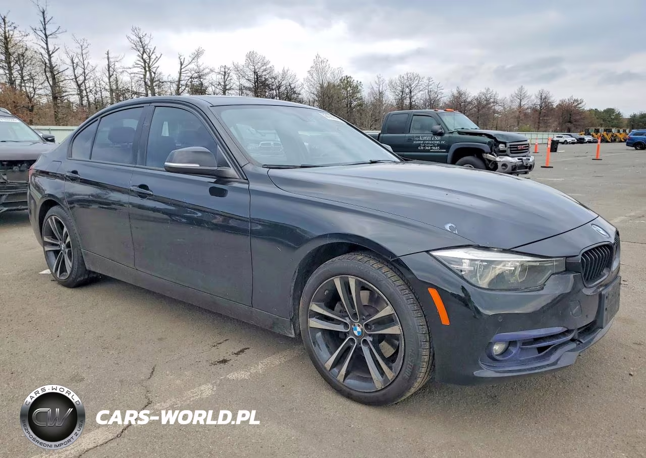2018 BMW 330 Xi VIN:WBA8D9C50JA608001 - 4