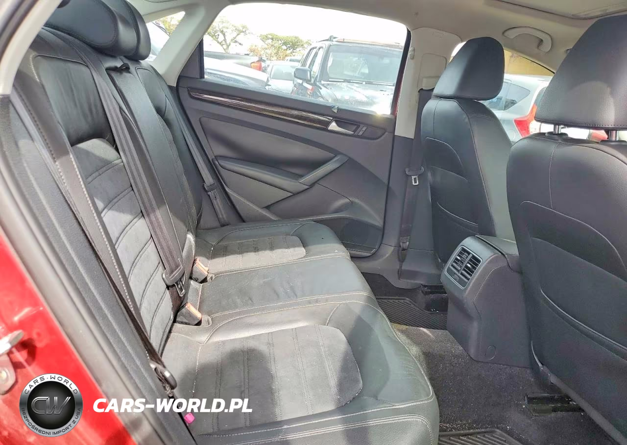2015 Volkswagen Passat Sel VIN:1VWCS7A38FC106290 - 10