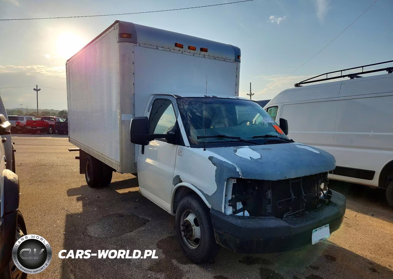 2010 Chevrolet Express G3500 VIN:1GB6G3BG8A1145899 - 4