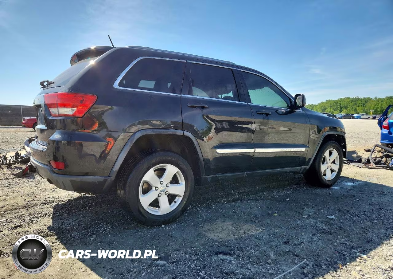 2013 Jeep Grand Cherokee Laredo VIN:1C4RJEAG6DC538073 - 3