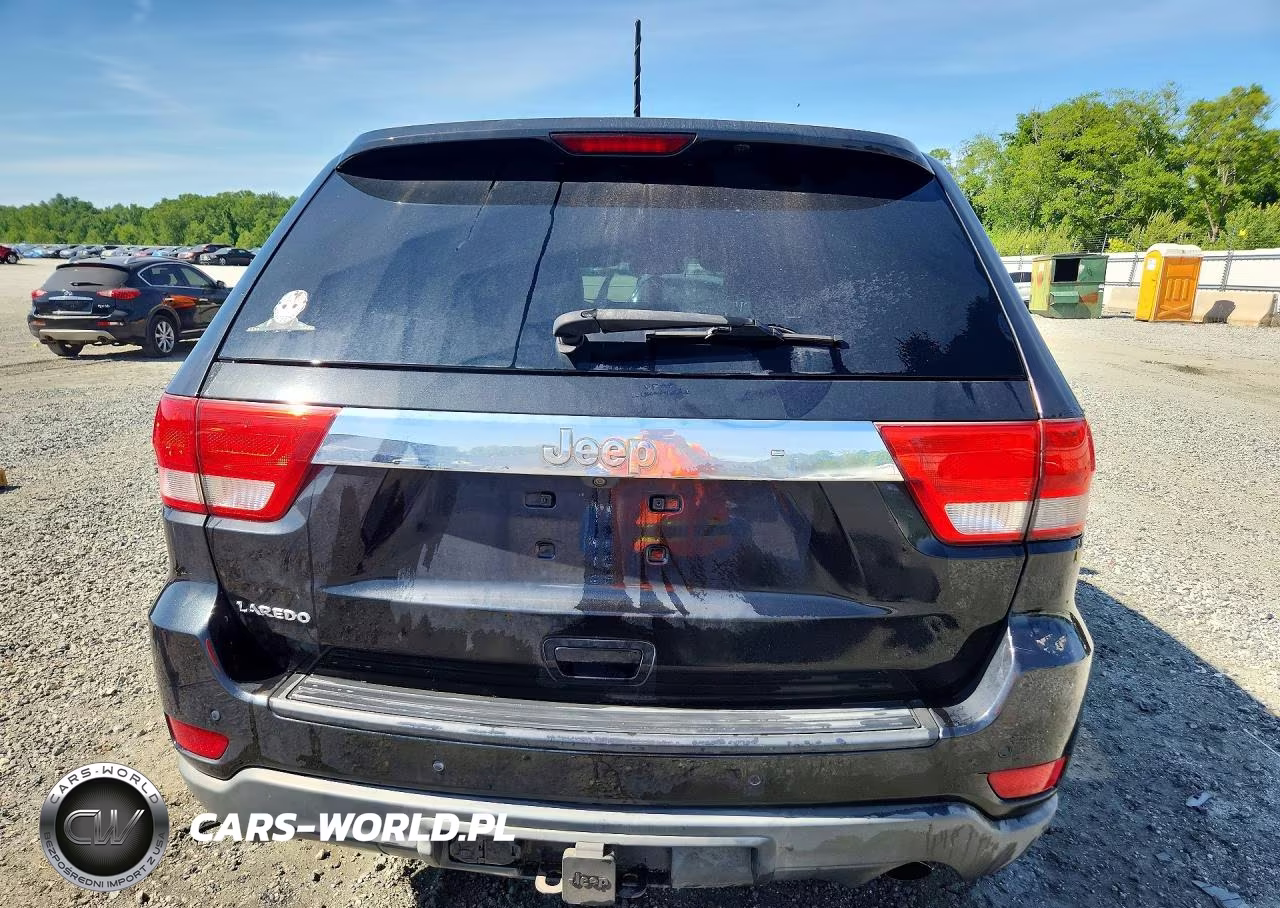 2013 Jeep Grand Cherokee Laredo VIN:1C4RJEAG6DC538073 - 6