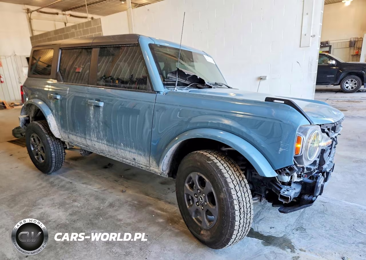2023 Ford Bronco Base VIN:1FMEE5BP0PLC16160 - 4