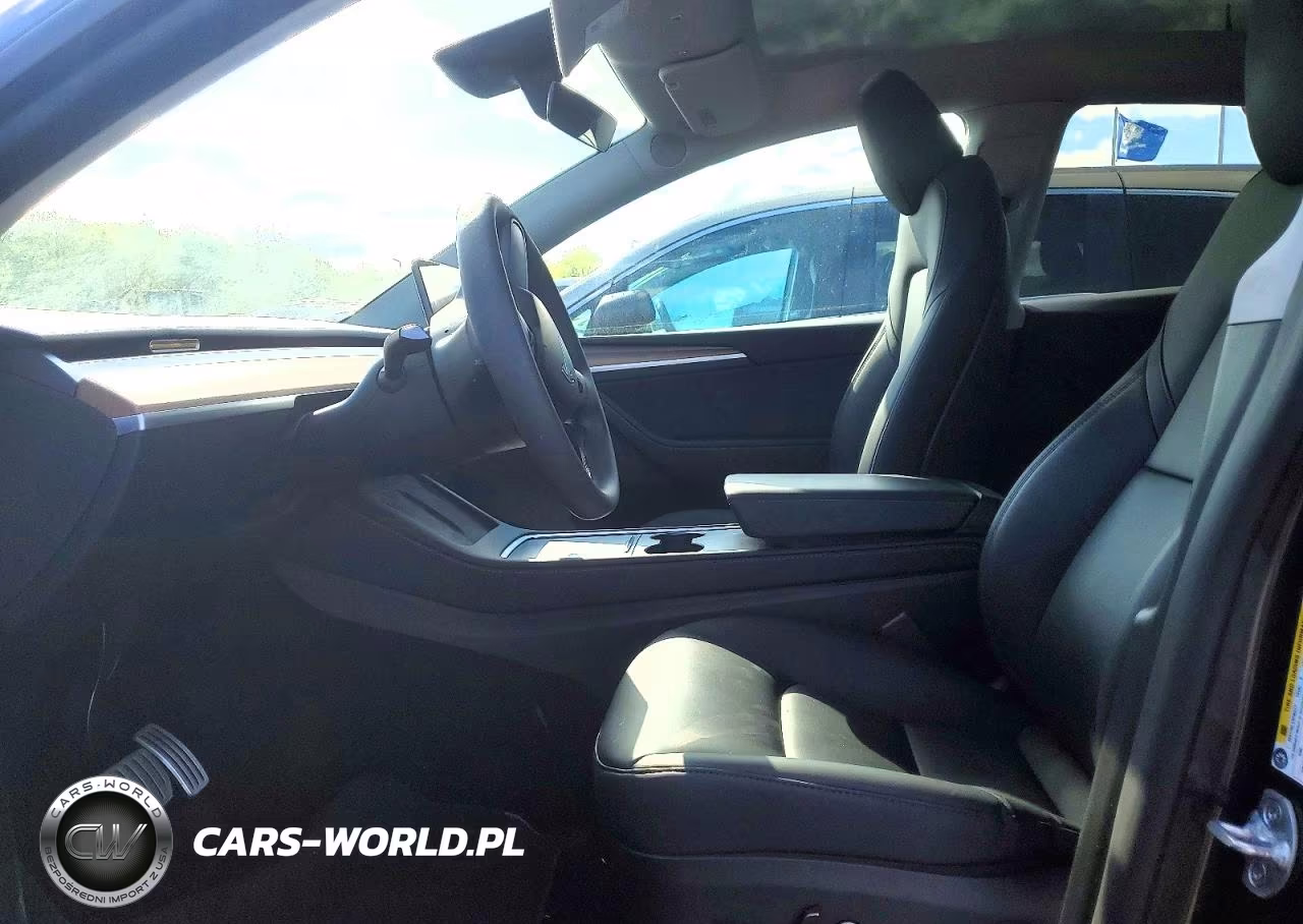 2025 Tesla Model Y VIN:7SAYGDEF6SA369825 - 7
