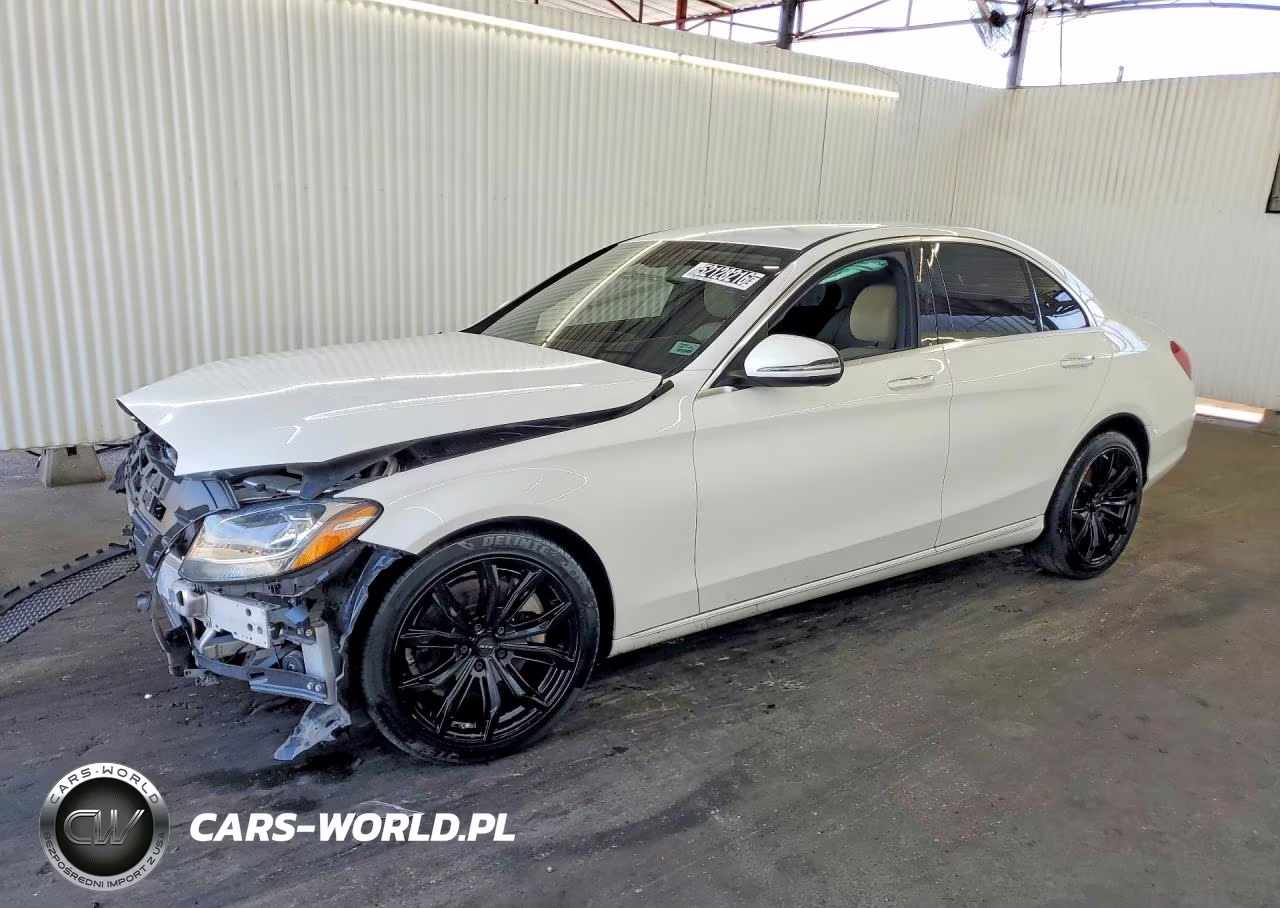 2016 Mercedes-Benz C 300 – zdjęcie 1 z 12