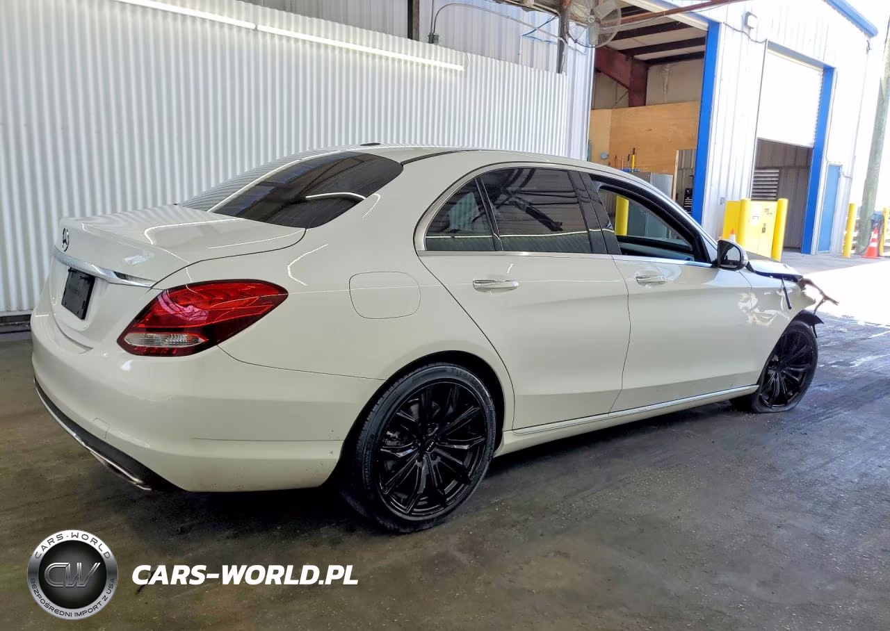 2016 Mercedes-Benz C 300 VIN:55SWF4JB9GU167984 - 3