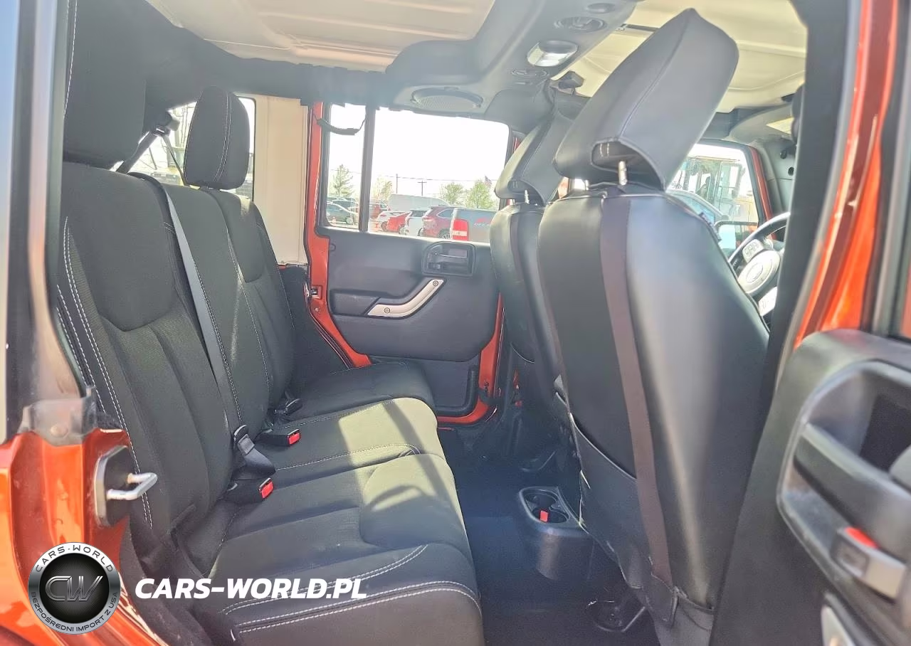 2014 Jeep Wrangler Unlimited Sahara VIN:1C4BJWEG2EL252028 - 10