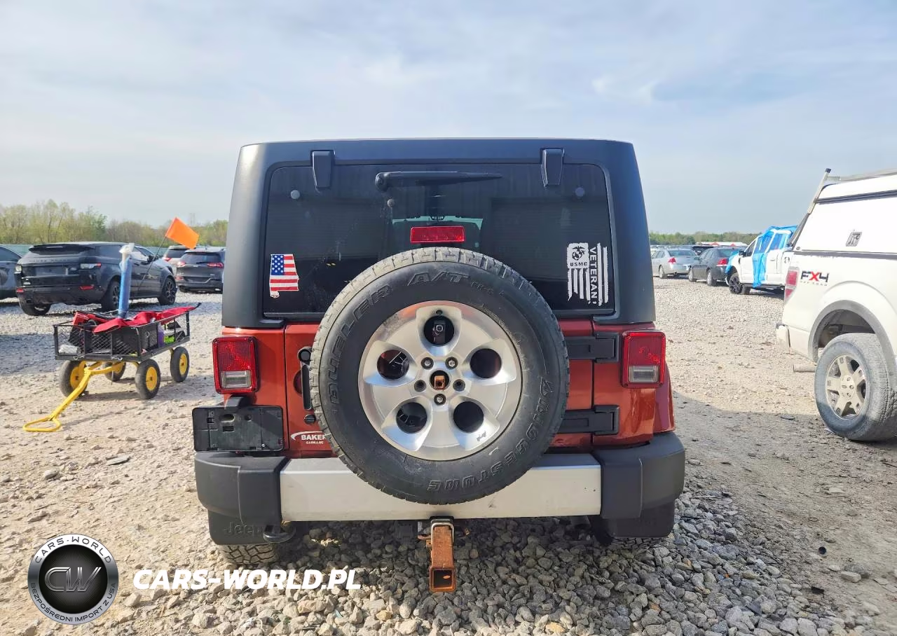2014 Jeep Wrangler Unlimited Sahara VIN:1C4BJWEG2EL252028 - 6