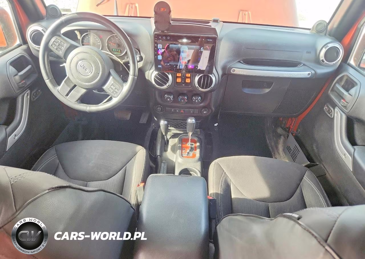 2014 Jeep Wrangler Unlimited Sahara VIN:1C4BJWEG2EL252028 - 8