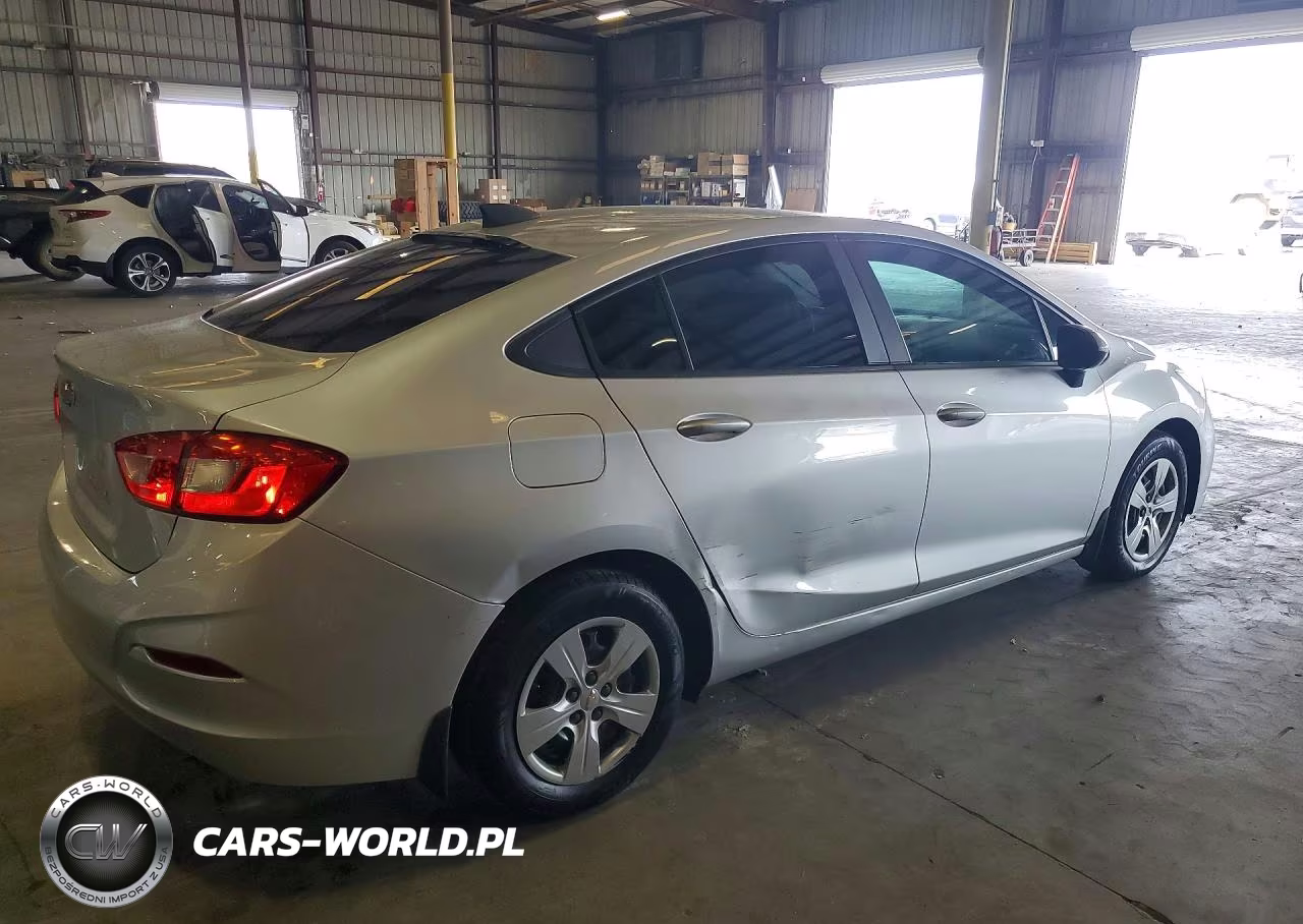 2018 Chevrolet Cruze Ls VIN:1G1BC5SM8J7159170 - 3
