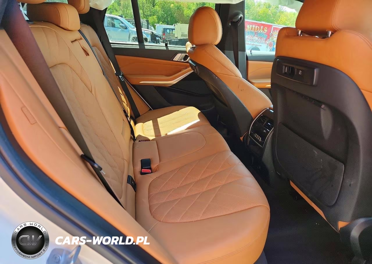 2023 BMW X5 xDrive45E VIN:5UXTA6C07P9S00645 - 11