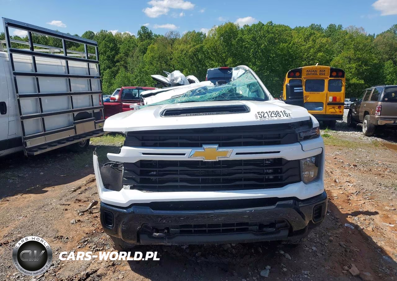 2024 Chevrolet Silverado C2500 Custom VIN:2GC4WMEYXR1247906 - 5