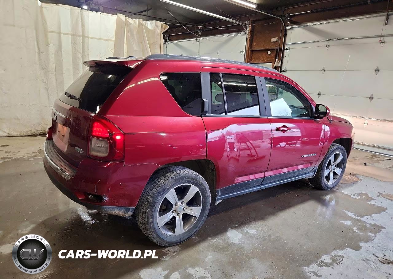 2016 Jeep Compass Latitude VIN:1C4NJDEBXGD650977 - 3