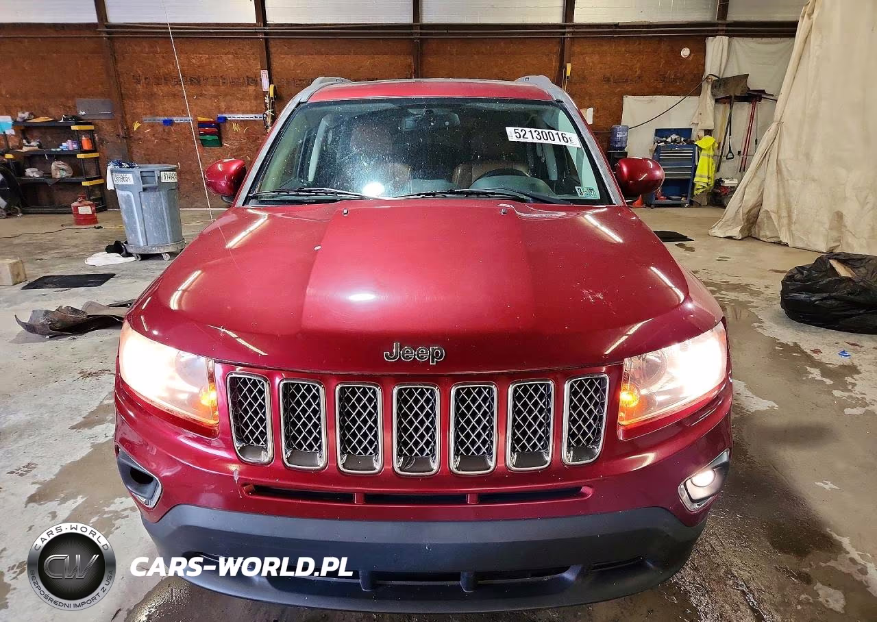 2016 Jeep Compass Latitude VIN:1C4NJDEBXGD650977 - 5