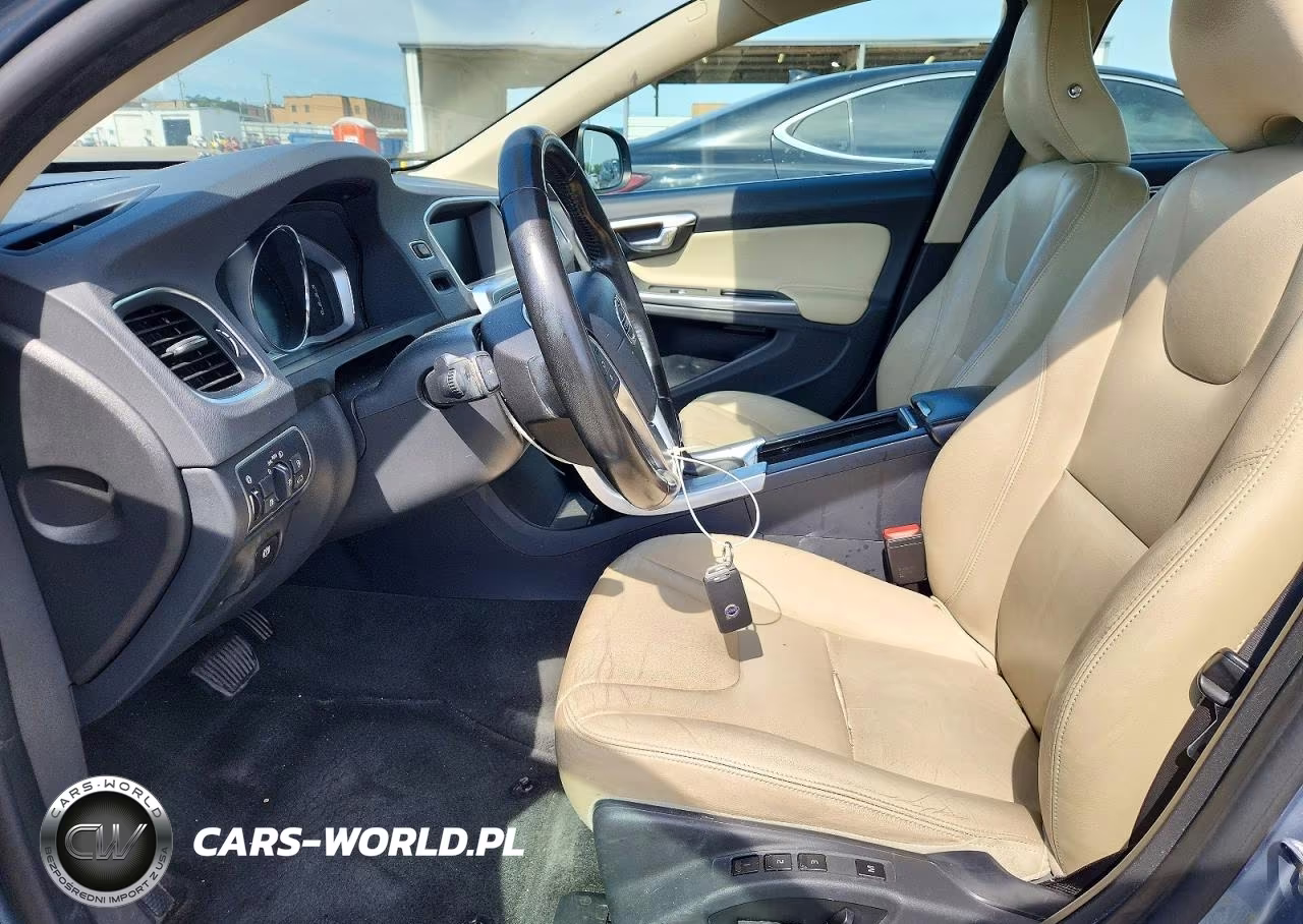 2018 Volvo S60 Inscription VIN:LYV402TK2JB185618 - 7