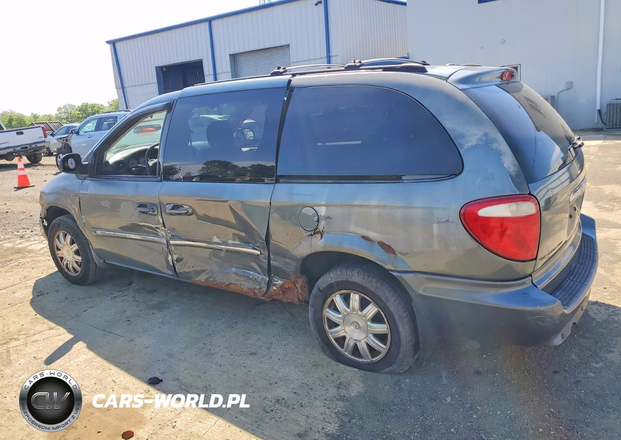 2005 Chrysler Town & Country Touring VIN:2C4GP54L95R582737 - 2