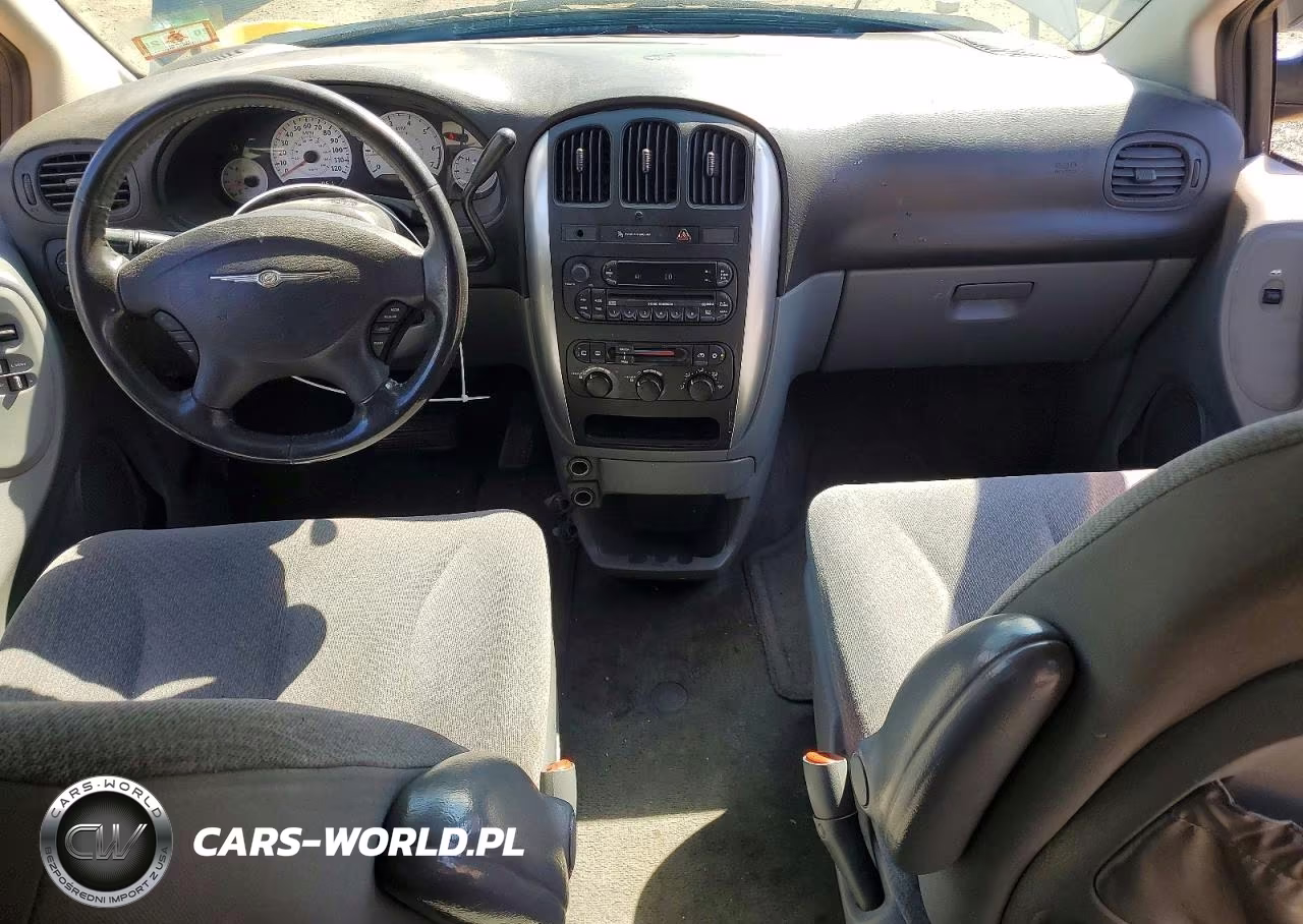 2005 Chrysler Town & Country Touring VIN:2C4GP54L95R582737 - 8