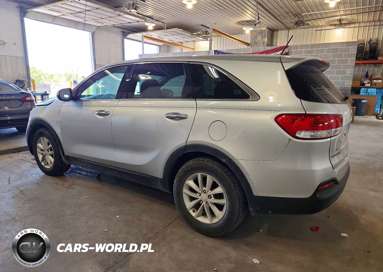 2017 Kia Sorento L VIN:5XYPG4A3XHG252550 - 2