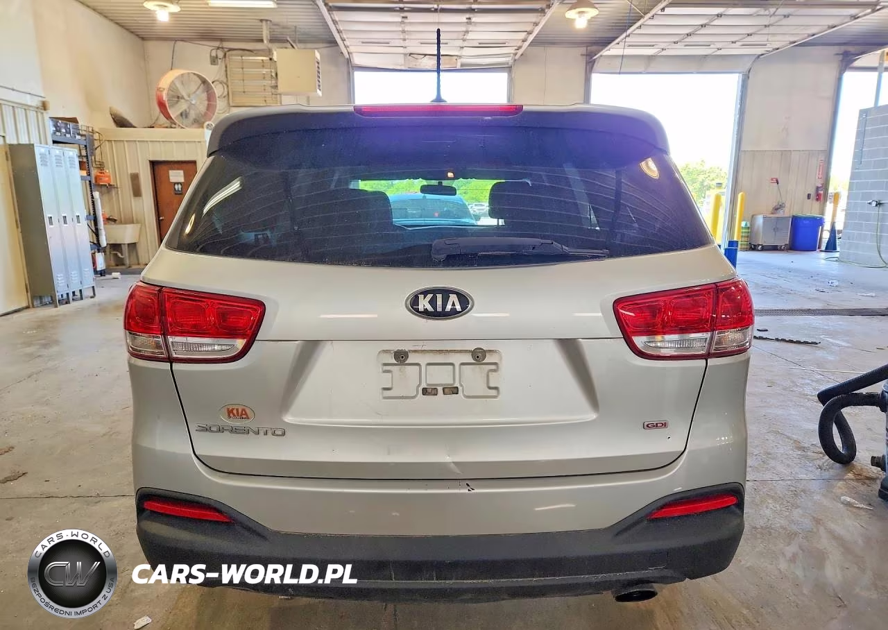 2017 Kia Sorento L VIN:5XYPG4A3XHG252550 - 6