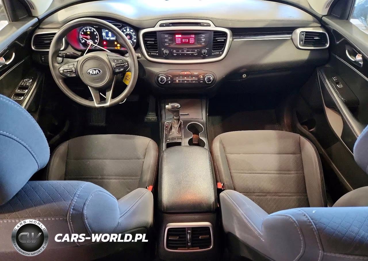 2017 Kia Sorento L VIN:5XYPG4A3XHG252550 - 8