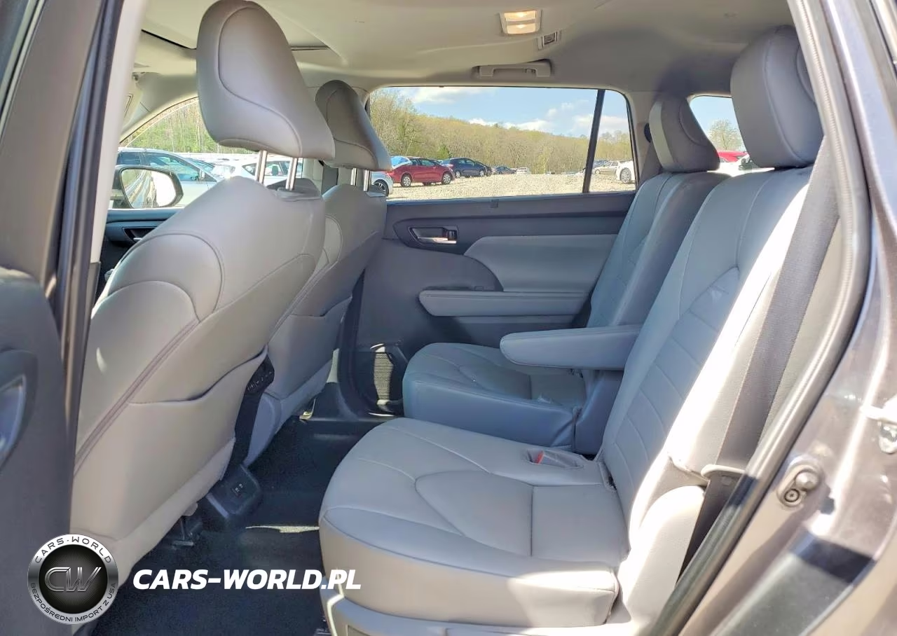 2021 Toyota Highlander Xle VIN:5TDGZRBH0MS546585 - 11