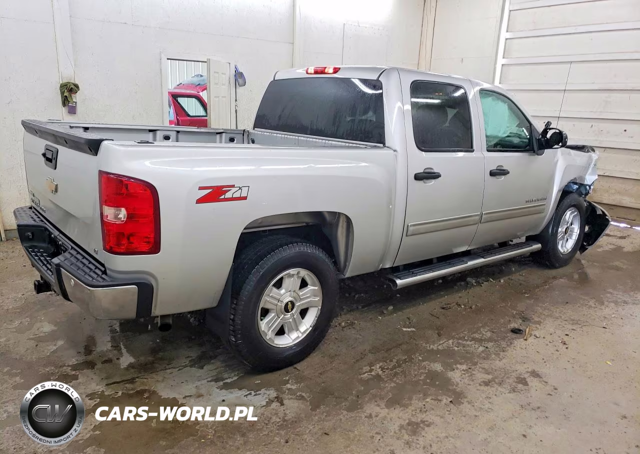 2011 Chevrolet Silverado C1500 Lt VIN:3GCPCSE07BG369253 - 3