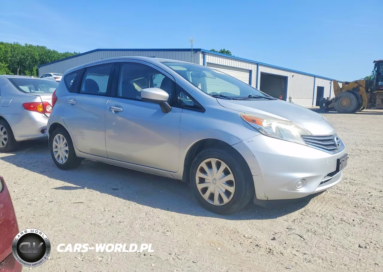 2015 Nissan Versa Note S Plus VIN:3N1CE2CP4FL437727 - 4