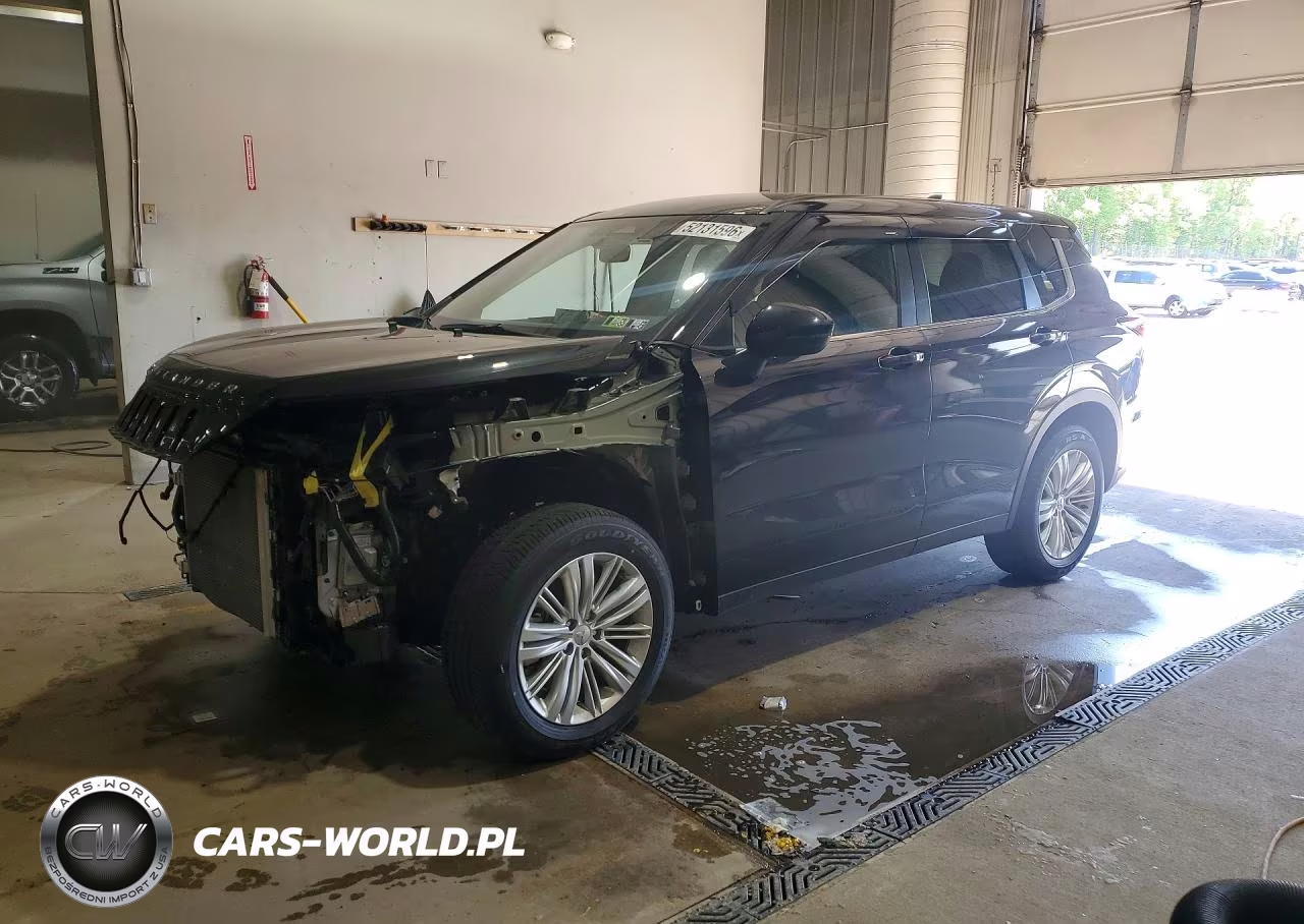 2024 Mitsubishi Outlander Es – zdjęcie 1 z 14
