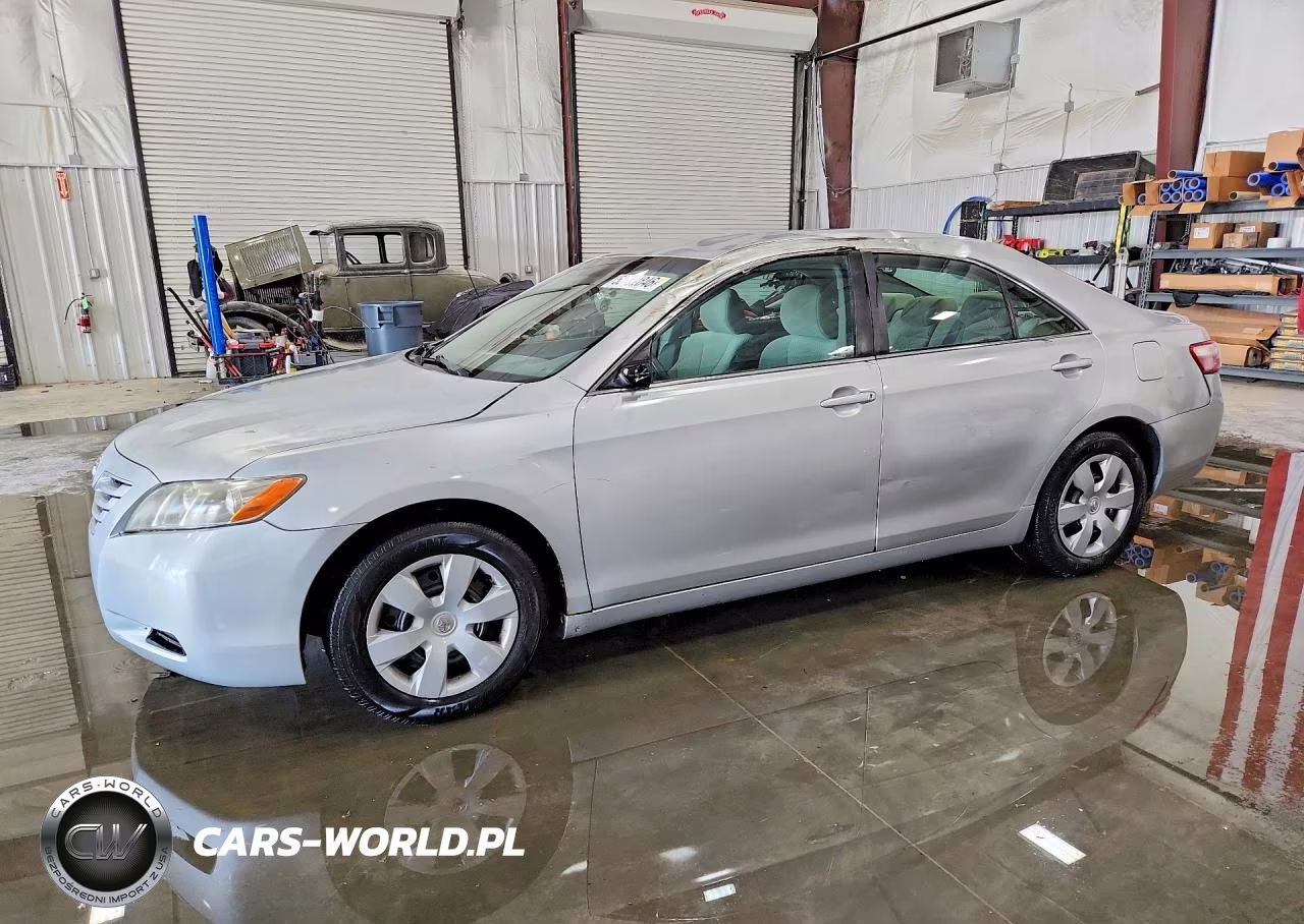 2007 Toyota Camry Le – zdjęcie 1 z 13