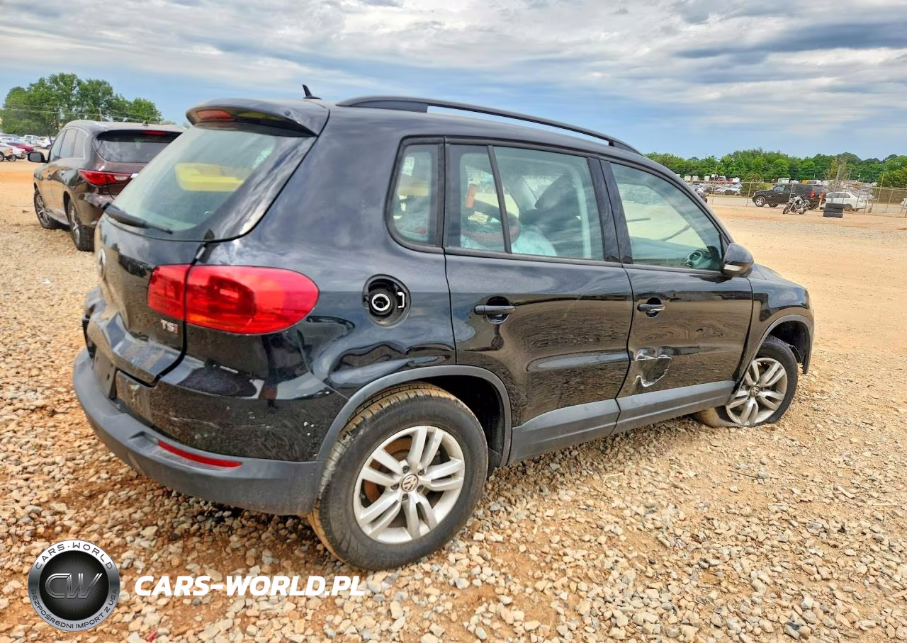 2016 Volkswagen Tiguan S VIN:WVGBV7AX3GW583486 - 3