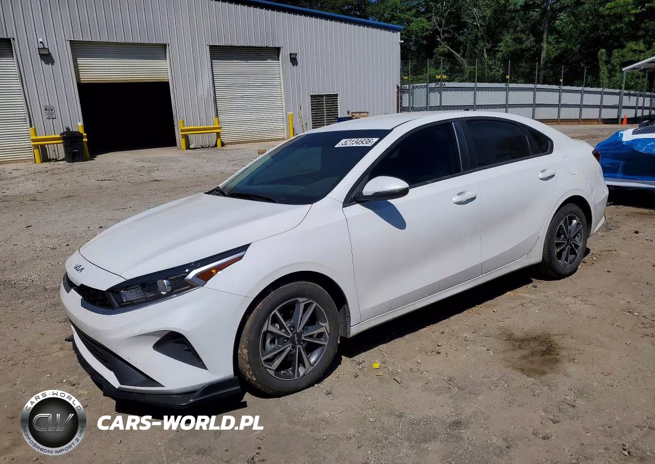 2024 Kia Forte Lxs – zdjęcie 1 z 12