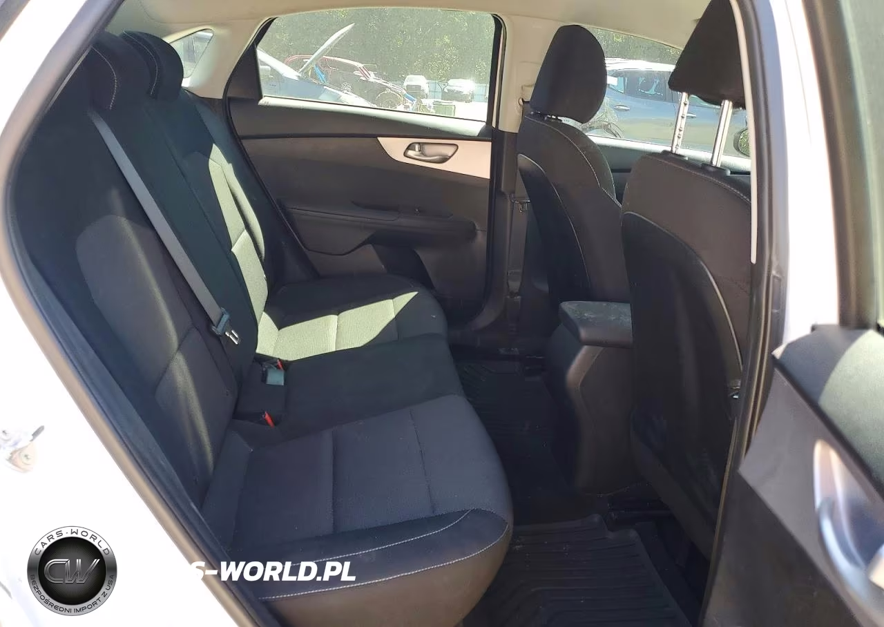 2024 Kia Forte Lxs VIN:3KPF24AD3RE778228 - 10