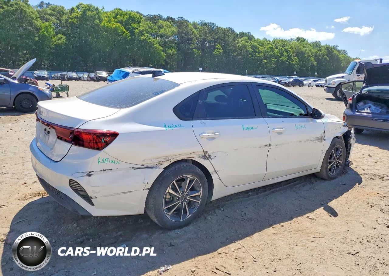 2024 Kia Forte Lxs VIN:3KPF24AD3RE778228 - 3