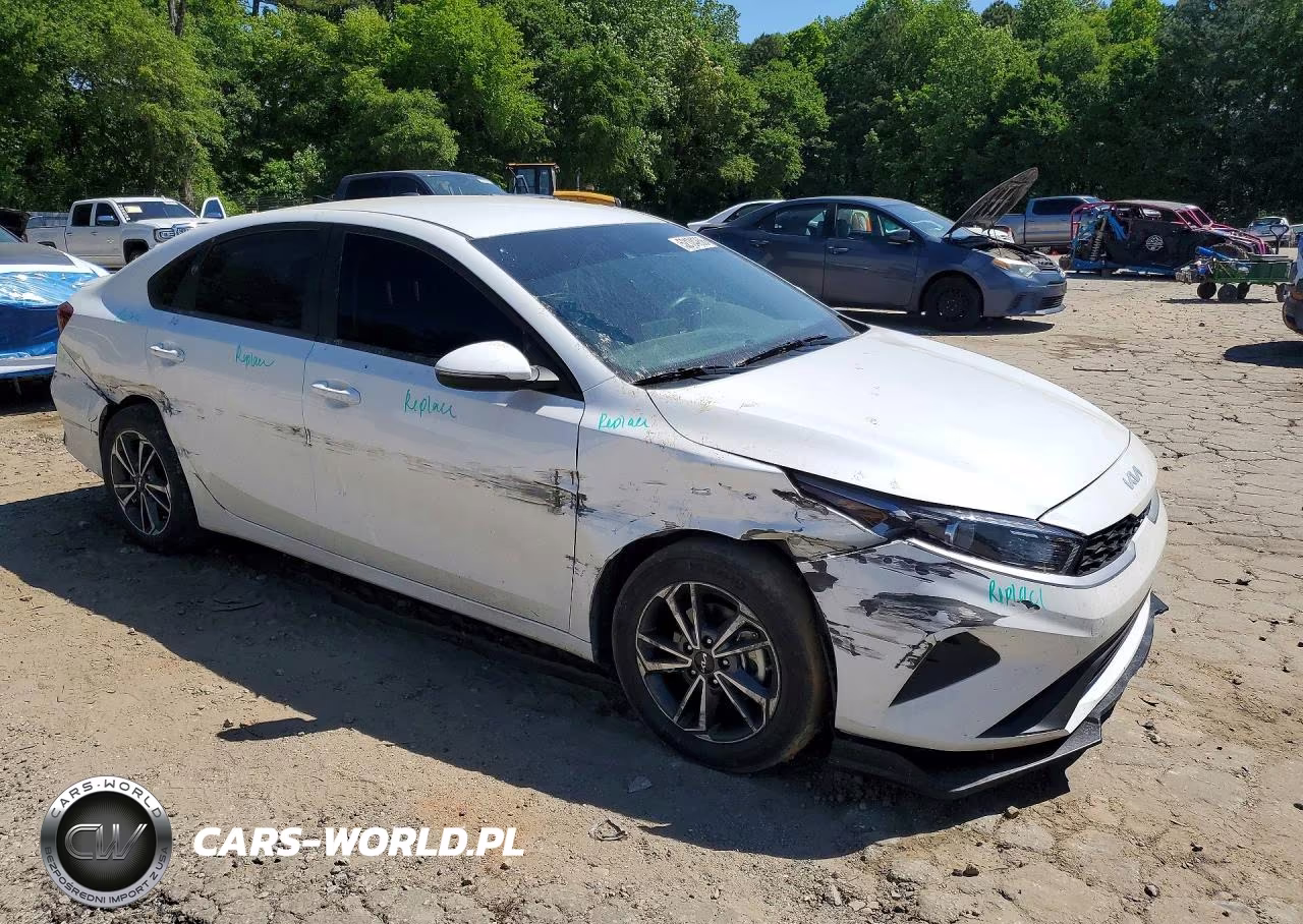 2024 Kia Forte Lxs VIN:3KPF24AD3RE778228 - 4