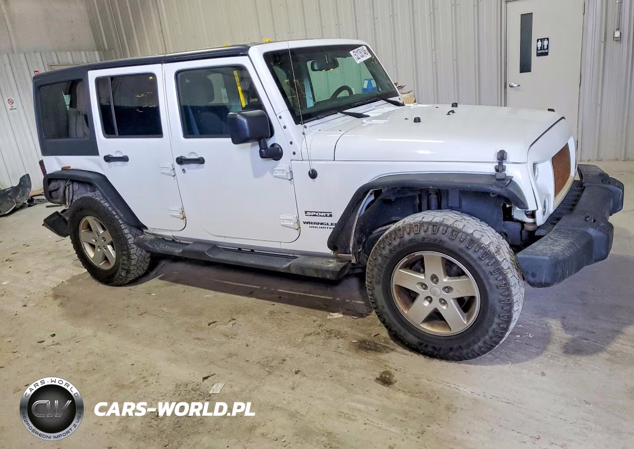 2017 Jeep Wrangler Unlimited Sport VIN:1C4BJWDG7HL739229 - 4