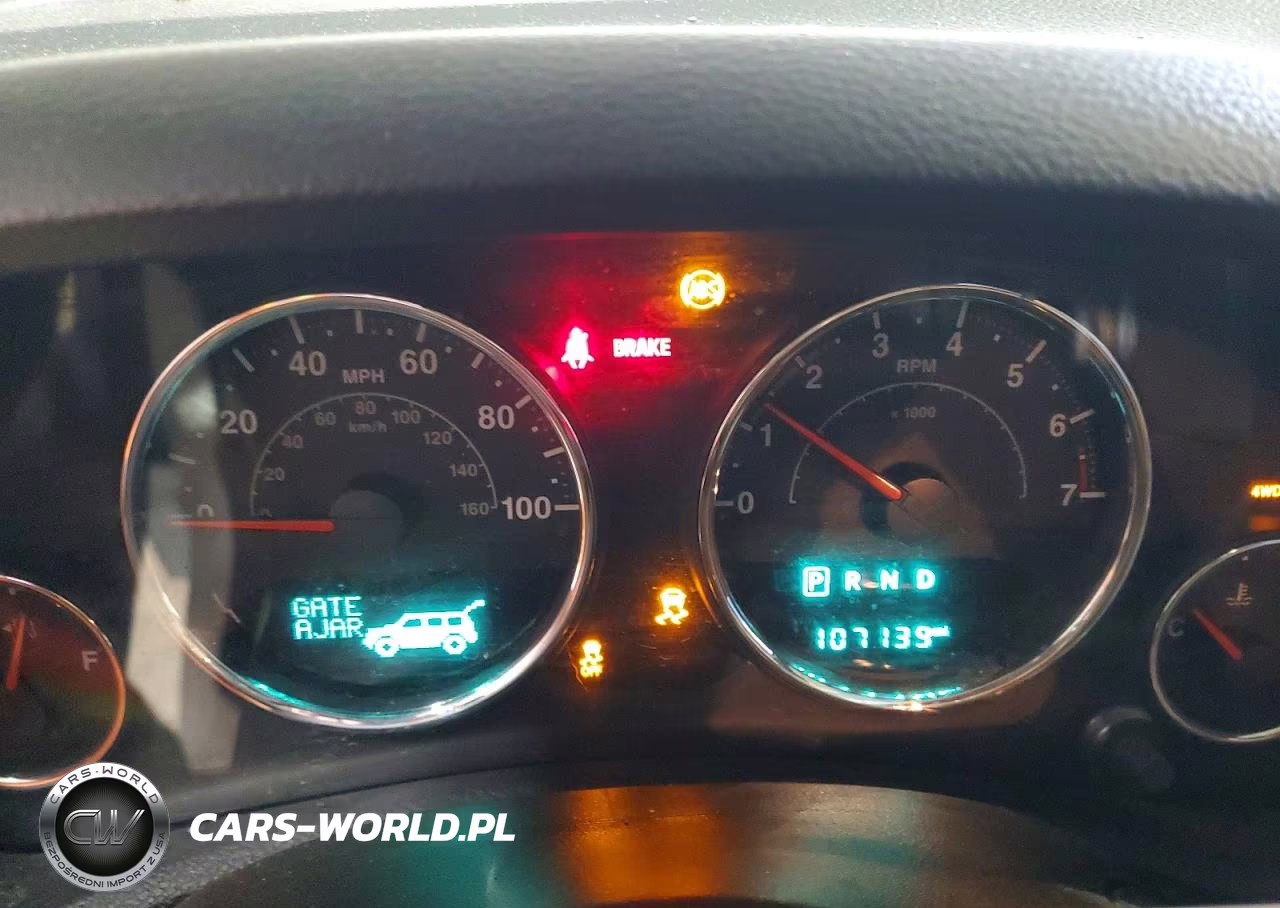 2017 Jeep Wrangler Unlimited Sport VIN:1C4BJWDG7HL739229 - 9