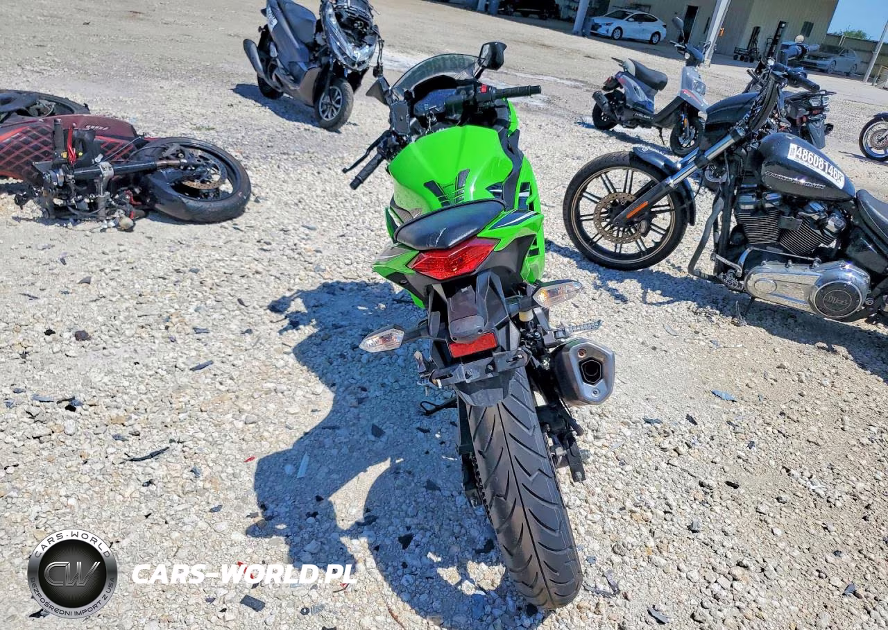 2014 Kawasaki Ex300 B VIN:JKAEX8B19EA009247 - 4