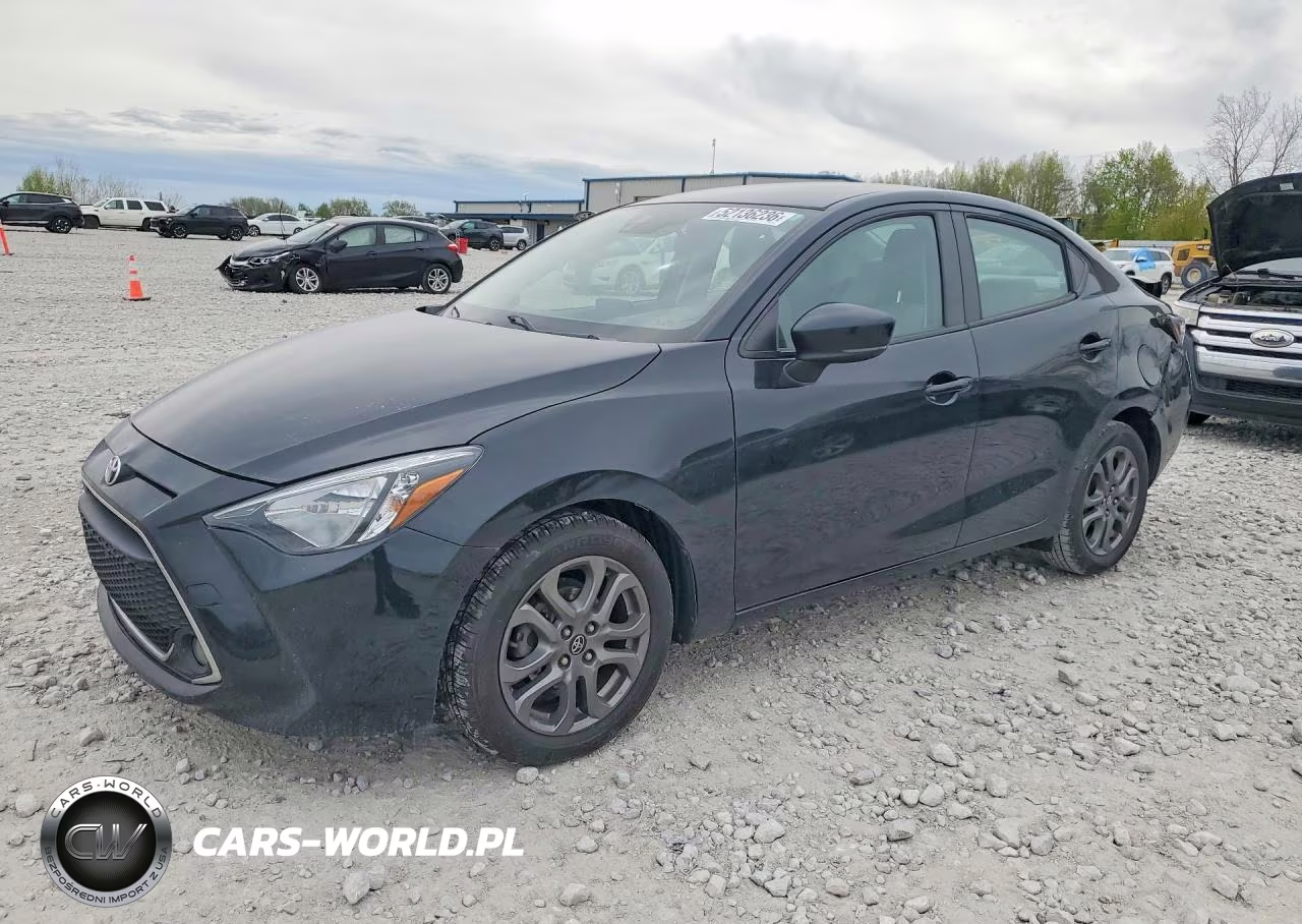 2019 Toyota Yaris Le – zdjęcie 1 z 12