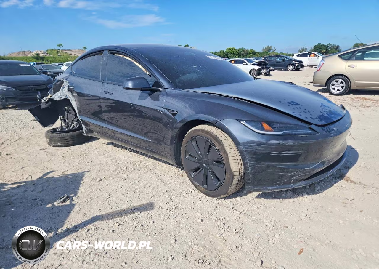 2026 Tesla Model 3 VIN:5YJ3E1EA5TF160208 - 4