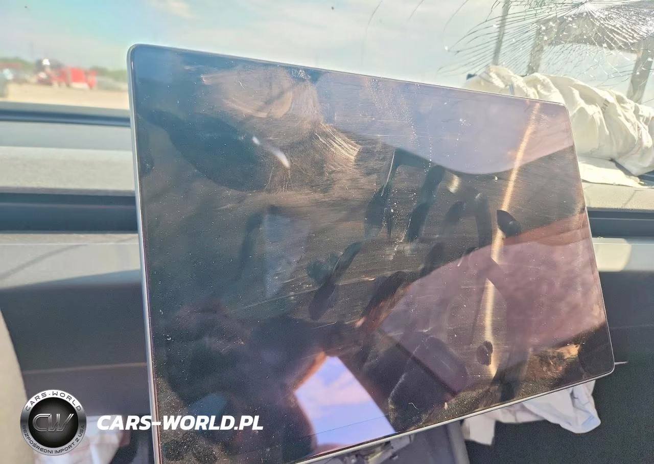 2026 Tesla Model 3 VIN:5YJ3E1EA5TF160208 - 9