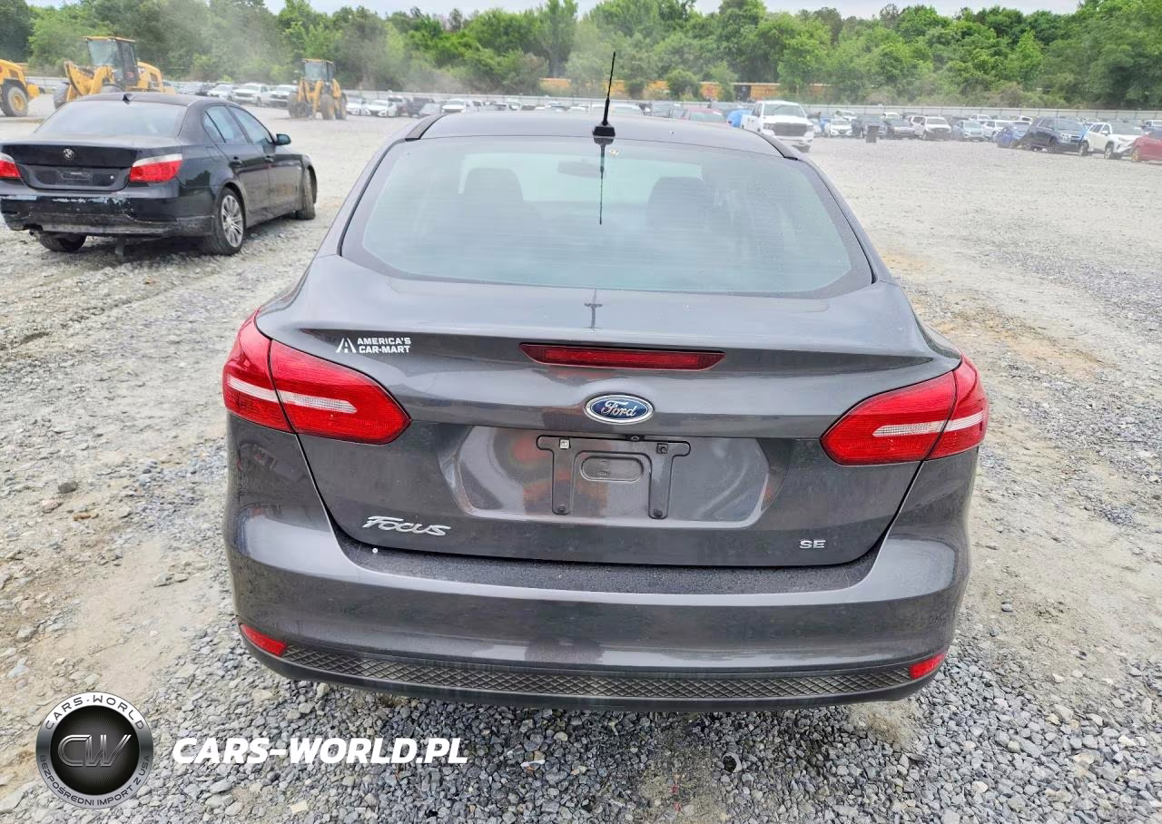 2017 Ford Focus Se VIN:1FADP3F24HL201584 - 6