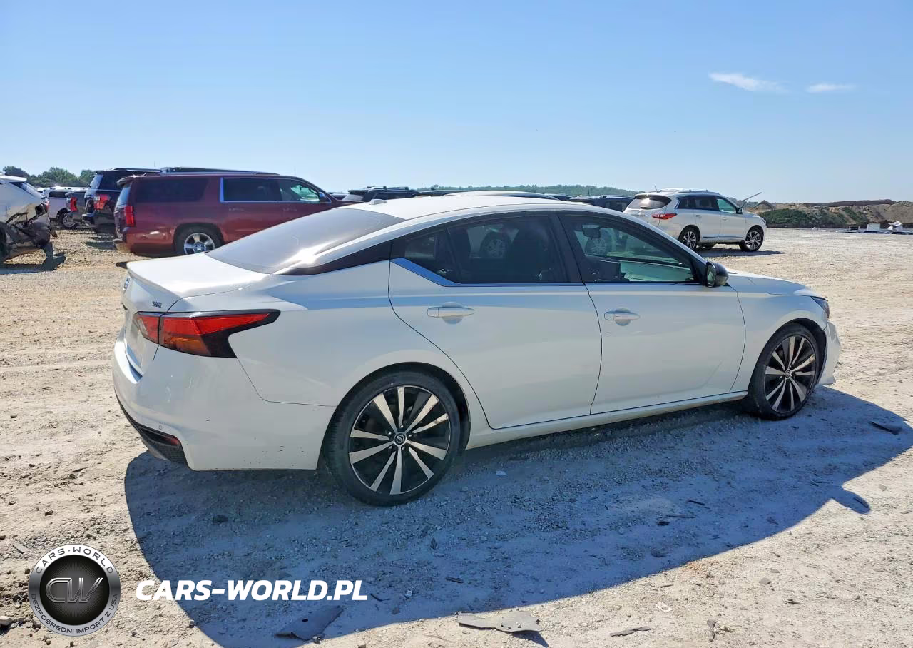 2020 Nissan Altima VIN:1N4BL4CV3LC230932 - 3