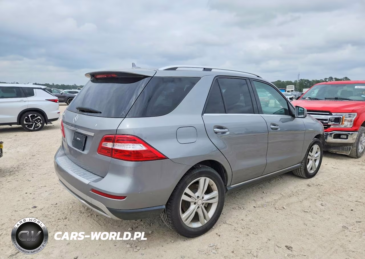 2015 Mercedes-Benz Ml 350 VIN:4JGDA5JBXFA588130 - 3