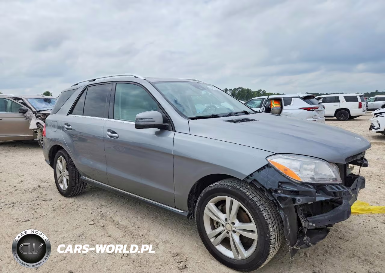 2015 Mercedes-Benz Ml 350 VIN:4JGDA5JBXFA588130 - 4