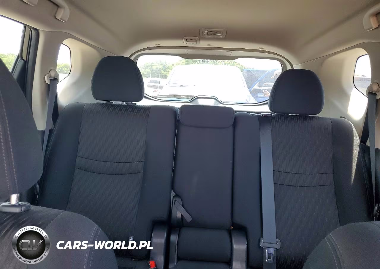 2019 Nissan Rogue S VIN:5N1AT2MT7KC838874 - 10