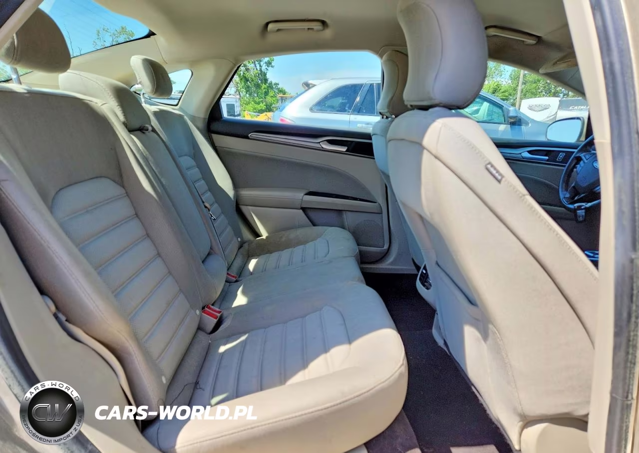2019 Ford Fusion Se VIN:3FA6P0LUXKR174087 - 10