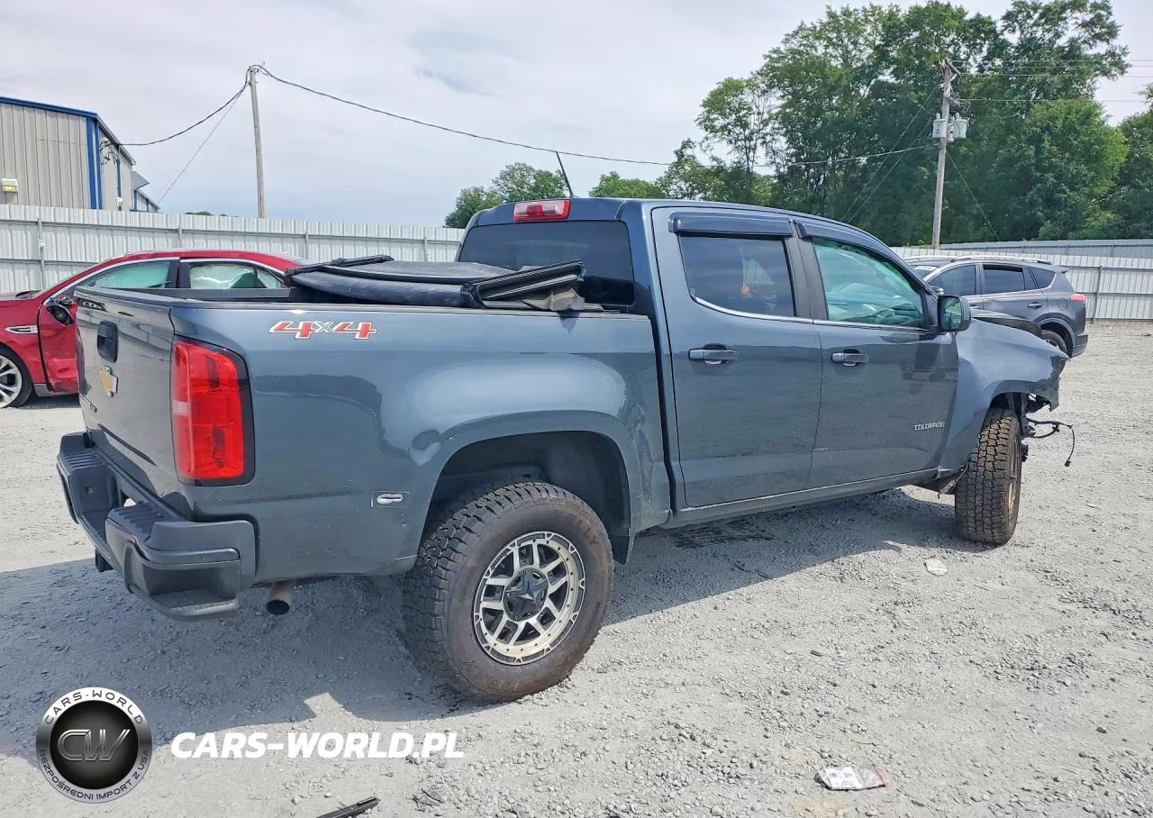 2017 Chevrolet Colorado VIN:1GCGTBEN1H1186708 - 3