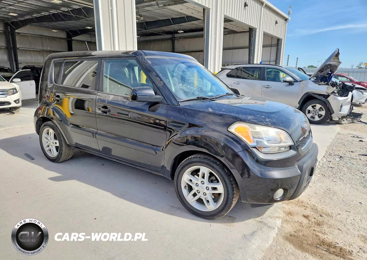2011 Kia Soul + VIN:KNDJT2A29B7237295 - 4