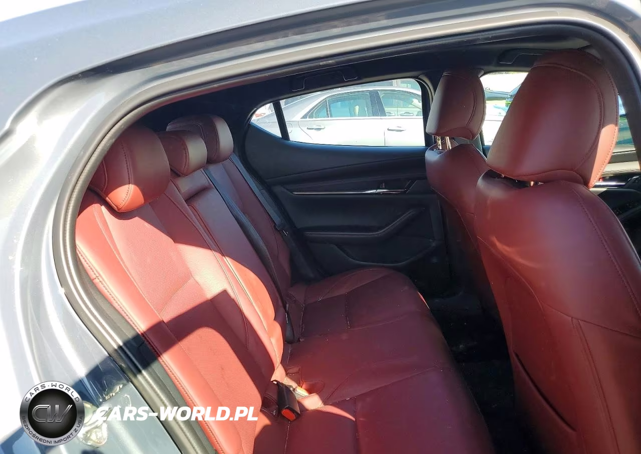 2026 Mazda 3 Preferred VIN:JM1BPBLL8T1860622 - 10