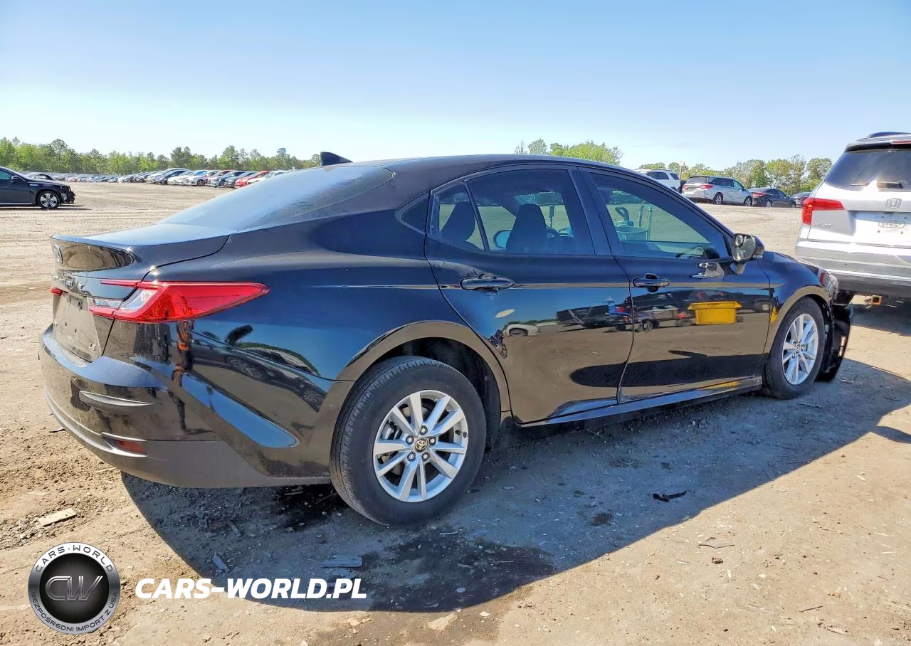 2025 Toyota Camry Le VIN:4T1DAACK3SU502297 - 3
